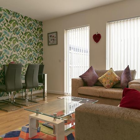 Modern & Exquisite Trumpington Townhouse With Parking & 5 Mins To Papworth Hospital CBG Esterno foto