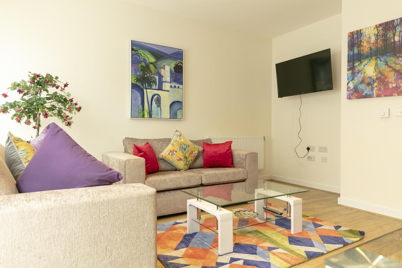 Modern & Exquisite Trumpington Townhouse With Parking & 5 Mins To Papworth Hospital CBG Esterno foto
