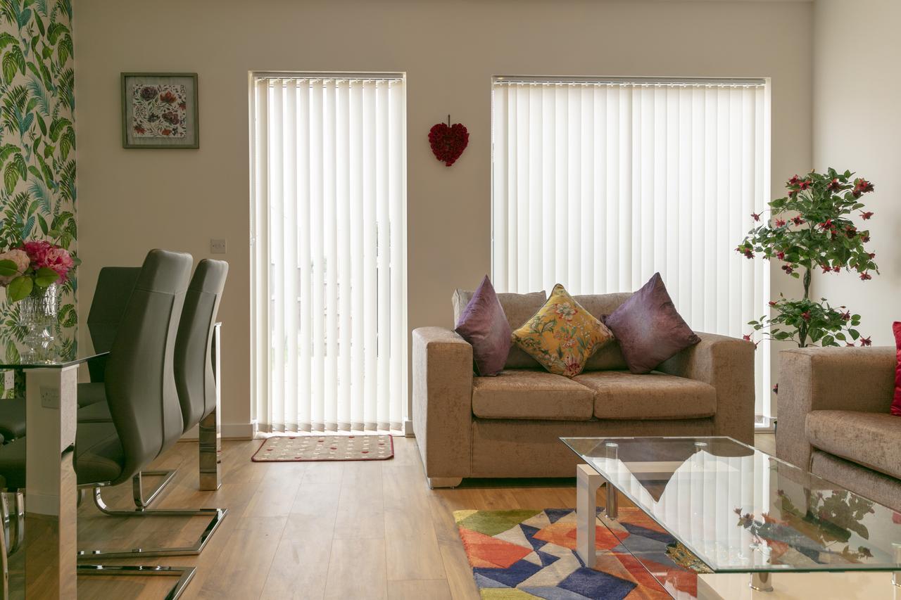 Modern & Exquisite Trumpington Townhouse With Parking & 5 Mins To Papworth Hospital CBG Esterno foto