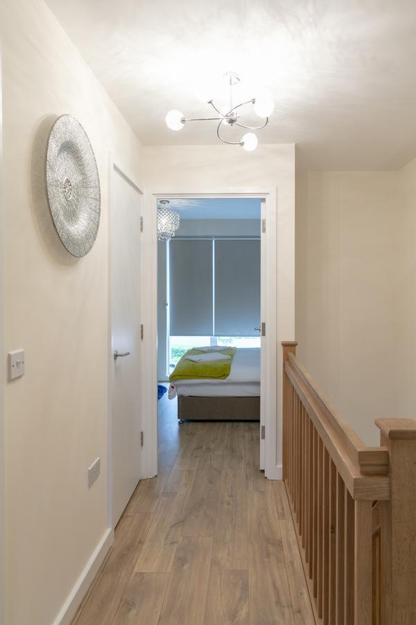 Modern & Exquisite Trumpington Townhouse With Parking & 5 Mins To Papworth Hospital CBG Esterno foto