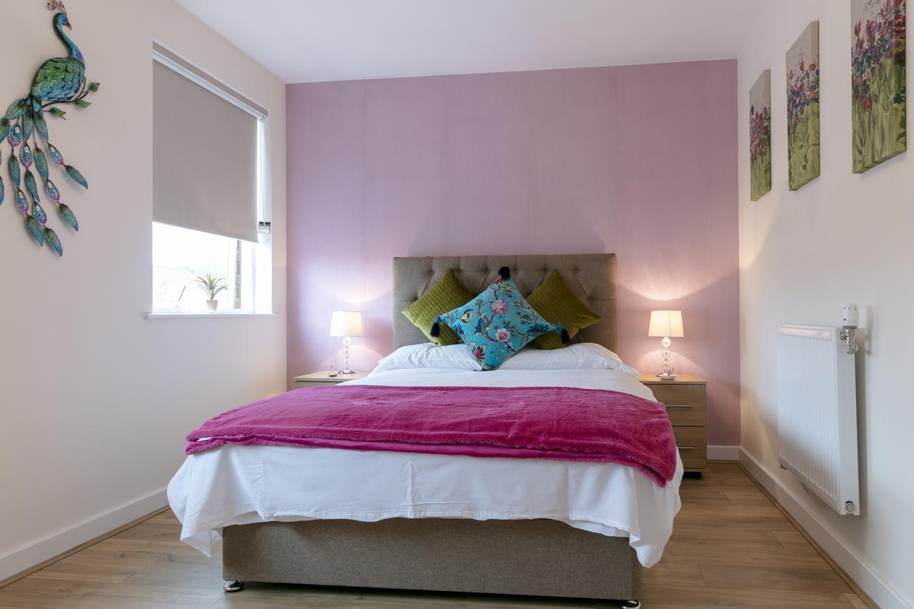 Modern & Exquisite Trumpington Townhouse With Parking & 5 Mins To Papworth Hospital CBG Esterno foto